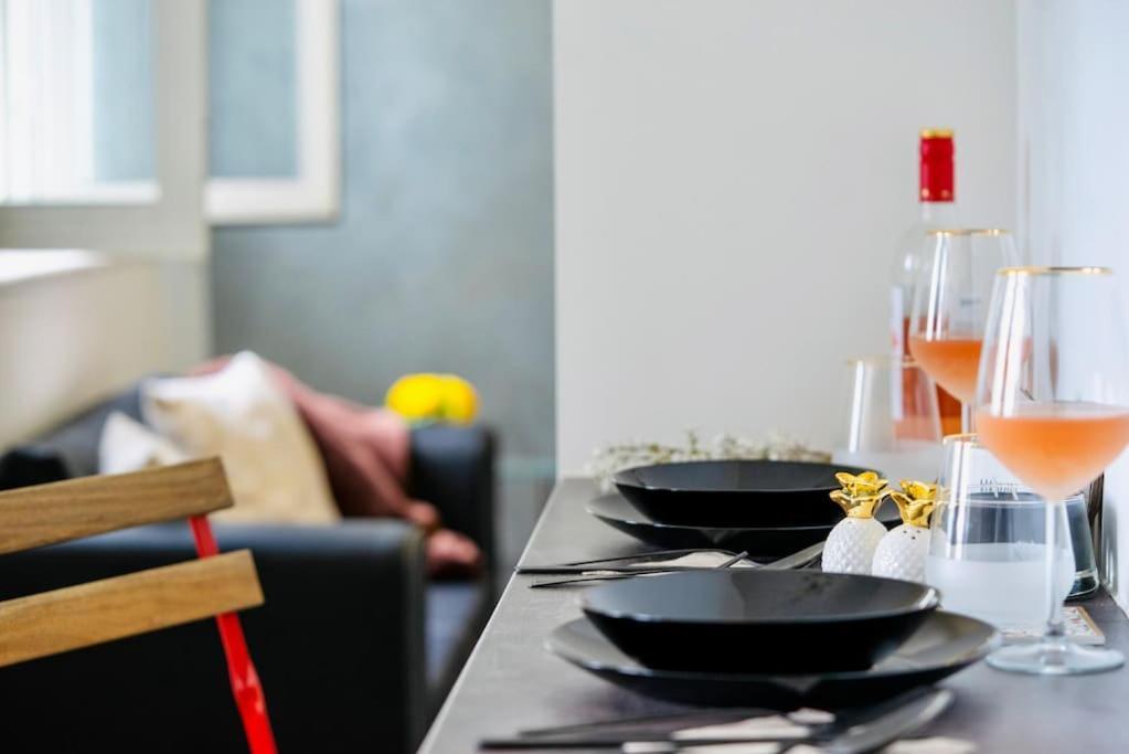 Cozy 1-Bedroom Flat In The Very Center Of โซเฟีย ภายนอก รูปภาพ